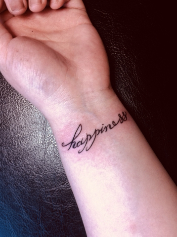 手書き風のレタリングタトゥー 虹夜 刺青処